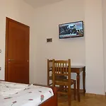 Piccolino 3* Sarandë