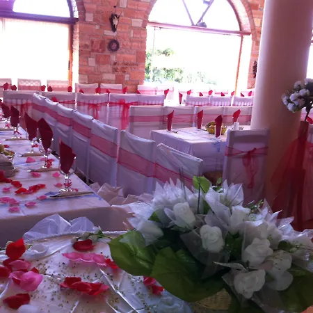 ホテル Piccolino Sarandë