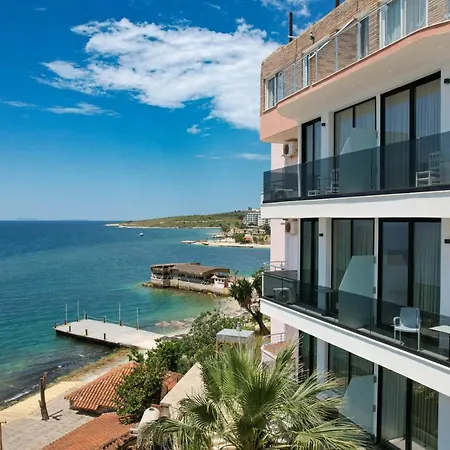 Piccolino ホテル Sarandë