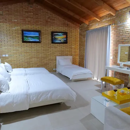 Piccolino 3* Sarandë